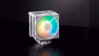 Ventirad Xeron NEX A61 ARGB blanc avec ventilateur RGB frontal, sur fond noir