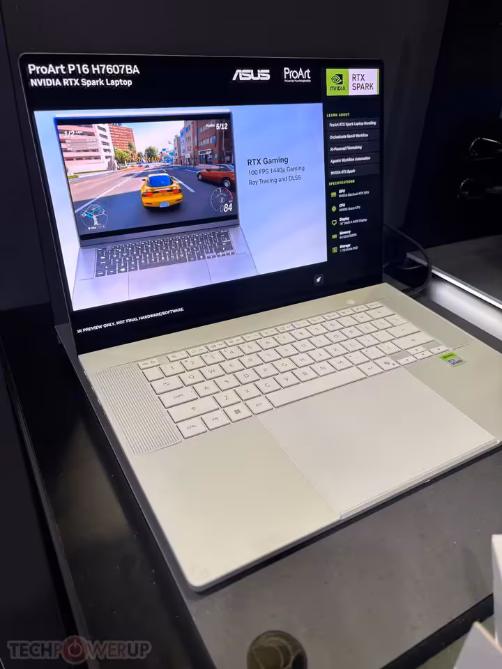 RTX Spark : ASUS expose à l’IFA 2026 des mini PC et ProArt jusqu’à 128 Go 14 Laptop ASUS ProArt P16 H7607BA blanc affichant une démonstration NVIDIA RTX Spark