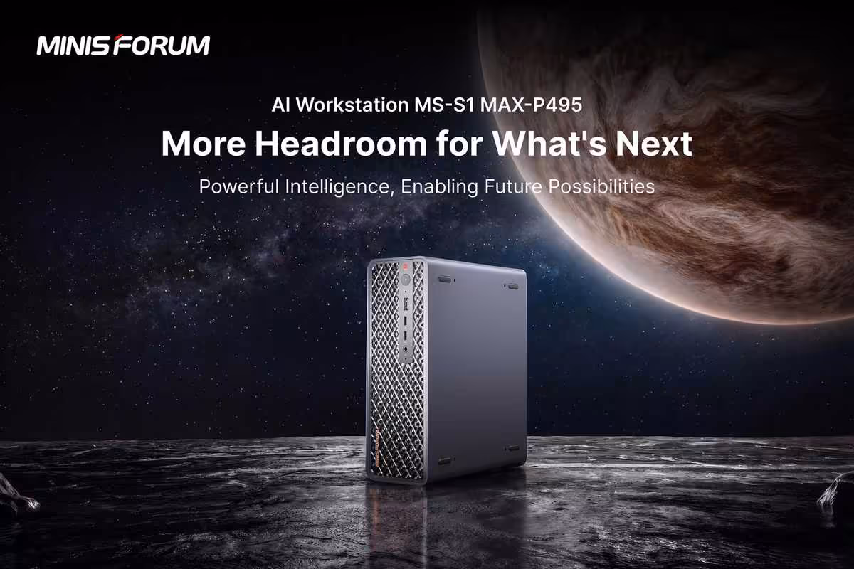 Ryzen AI MAX+ PRO 495 : Minisforum dévoile deux machines IA locales à l’IFA 2026 3 Mini PC Minisforum MS-S1 MAX-P495 sur fond spatial, avec slogan “More Headroom for What’s Next”.