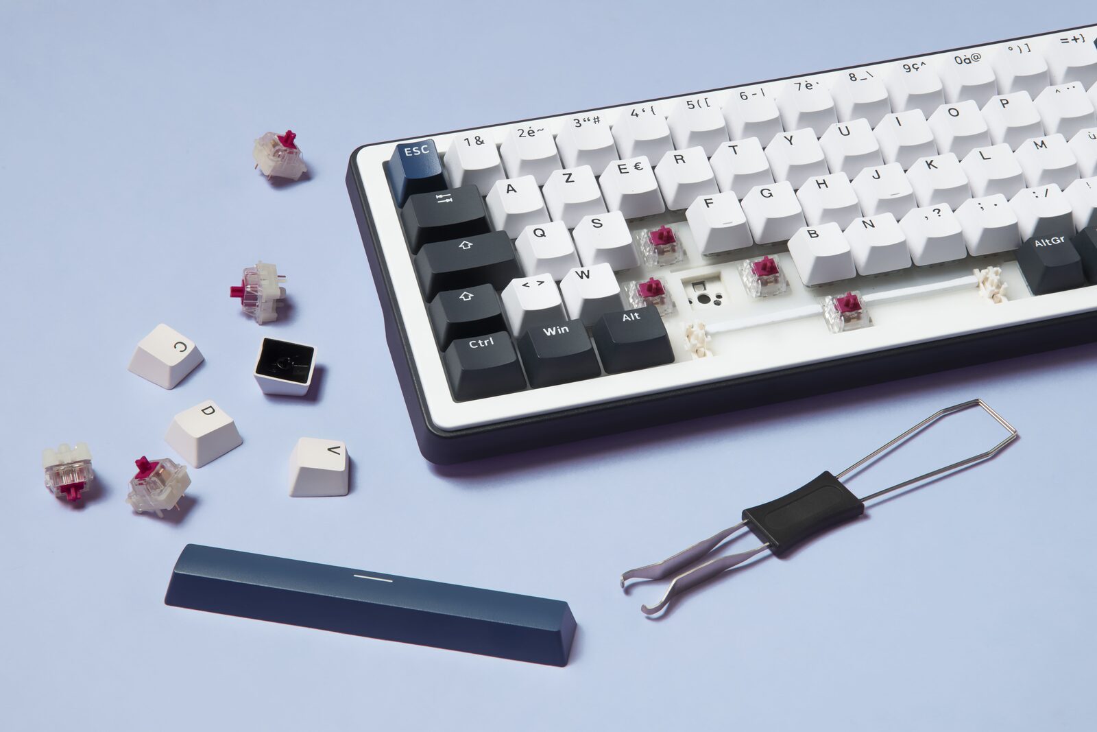 Switchs et touches du The G-Lab Keyz Elite 200 avec son extracteur