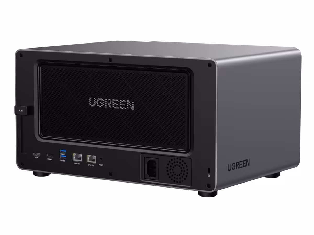 Ugreen NASync Ultra : les DXP6800 et DXP8800 visent les studios et PME à l’IFA 2026 4 UGREEN NASSync Ultra, vue arrière avec connectique réseau, USB et alimentation, châssis gris foncé