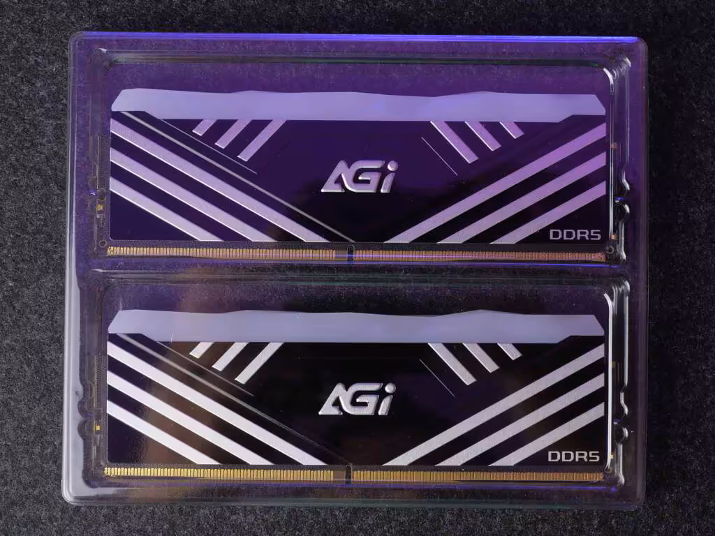 agi turbosprint ud858 rgb 32 go ddr5 6000 cl36 01