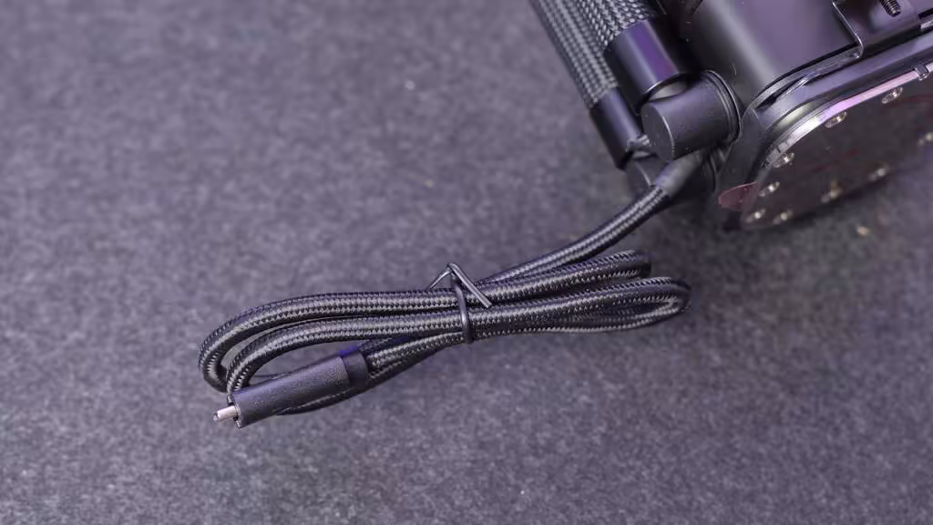 be quiet light loop io lcd 360 usb c 01