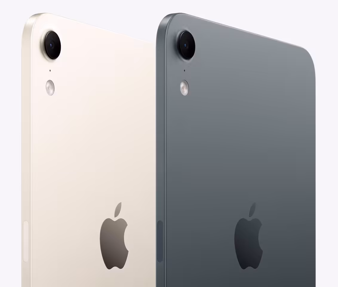iPad mini : écran OLED 8,5 pouces, puce A20 Pro en 2 nm et certification IP67 4 Dos des iPad mini Apple beige et bleu, appareil photo unique et logo Apple