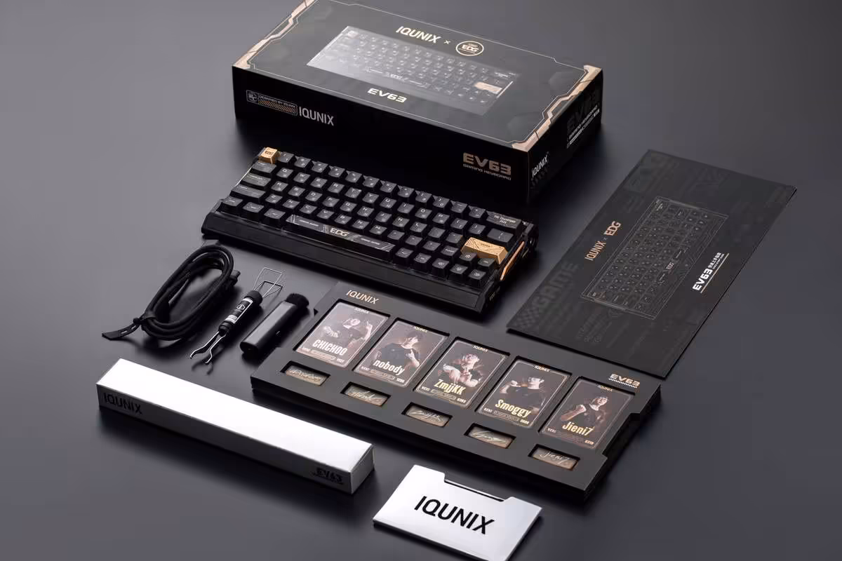 Iqunix EV63 EDG Edition : le clavier Hall Effect mise sur une latence de 0,29 ms 5 Contenu de la boîte du clavier Iqunix EV63 EDG Edition avec accessoires et packaging