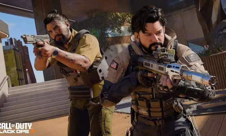 Activision DMCA : deux portages de Call of Duty jouables sur navigateur supprimés 1 Soldats armés dans Call of Duty Black Ops 6, logo du jeu visible en bas à gauche