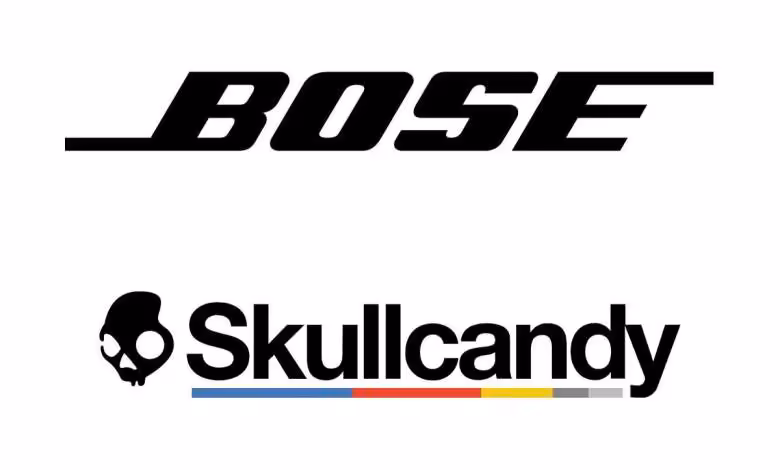 Bose Skullcandy : le spécialiste américain de l’audio rachète la marque lifestyle 1 Logos noirs des marques audio américaines Bose et Skullcandy sur fond blanc