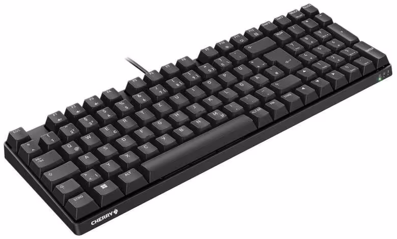 Cherry K37ID : un clavier industriel compact IP54 à 99 touches pour les entreprises 1 Clavier industriel compact Cherry K37ID noir, vu en perspective avec câble filaire