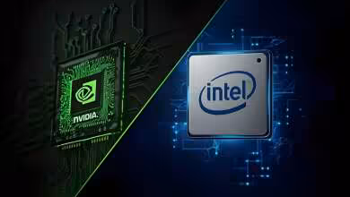 Illustration comparant une puce NVIDIA verte et un processeur Intel sur fond de circuits électroniques