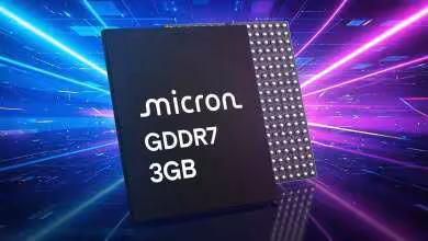 Puce mémoire Micron GDDR7 de 3 Go avec matrice de contacts BGA visible