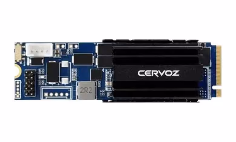 SSD NVMe Cervoz T449 et T459 : sécurité physique et certification MIL-STD-810H 1 SSD NVMe M.2 Cervoz T459 avec dissipateur noir et connecteur d’alimentation sécurisé