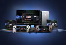 Écosystème Xbox Game Pass affiché sur téléviseur, consoles Xbox, PC portable, tablette et smartphones avec manettes Xbox