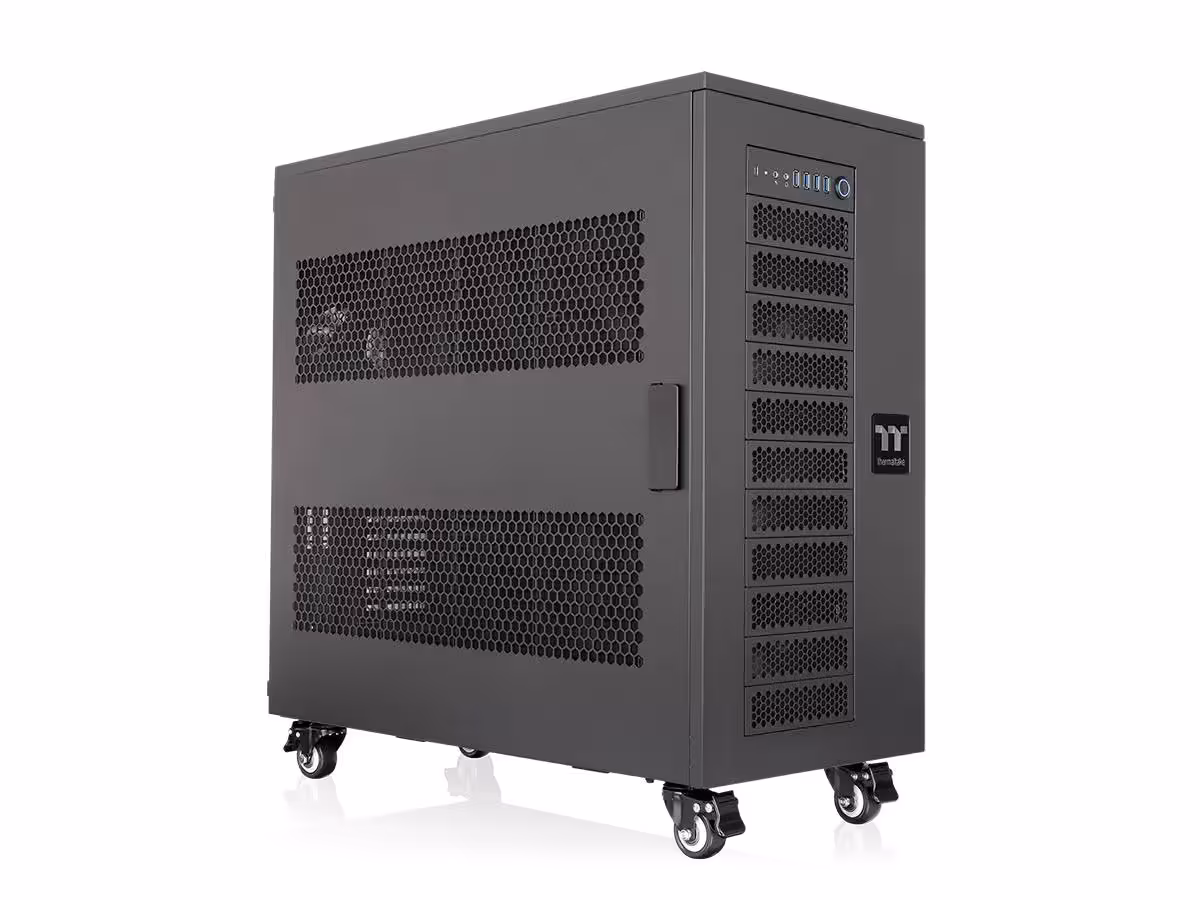 Thermaltake déploie cinq stations IA et PC gaming, jusqu’à 6 GPU Blackwell 11 Thermaltake déploie cinq stations IA et PC gaming, jusqu’à 6 GPU Blackwell