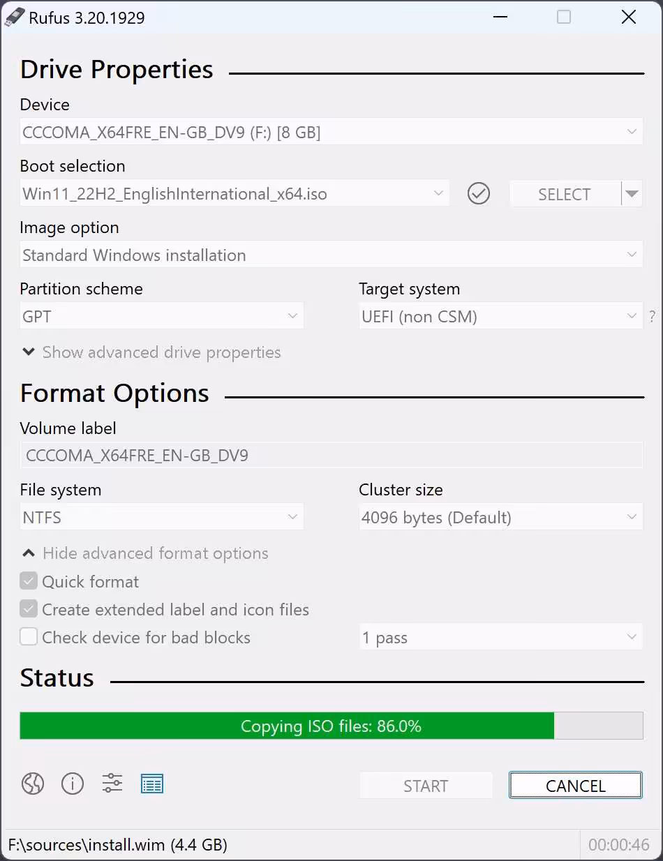 Fenêtre Rufus 3.20 créant une clé USB d’installation Windows 11 depuis une image ISO